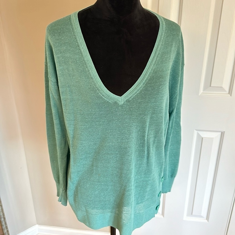 J crew linen v neck sweater. Teal green. Size medium. Button side trim